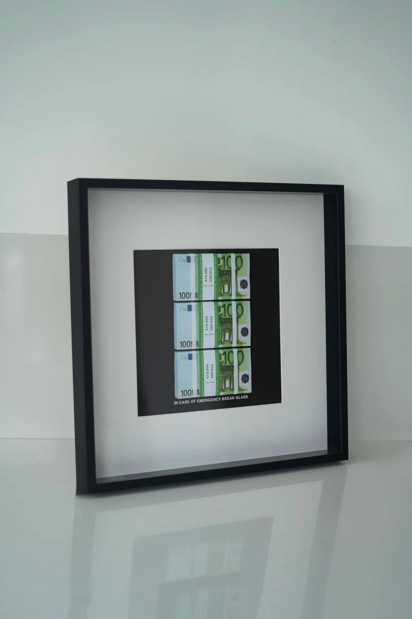 BIG EMERGENCY FRAME